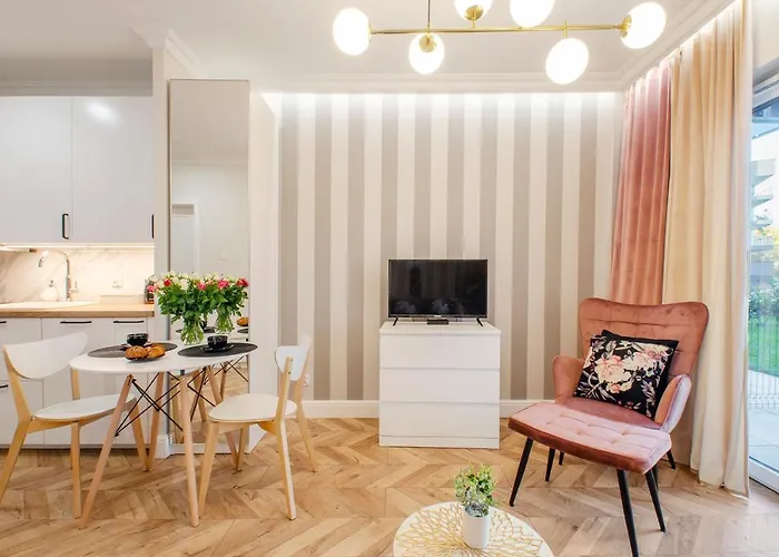 Sky Home- Rose Apartament -Manufaktura, Bezplatny Parking, Klima, Dostep Na Kod