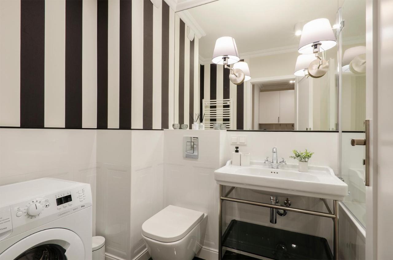 Sky Home- Rose -manufaktura, Bezplatny Parking, Klima, Dostep Na Kod * Lodz (Lodz)