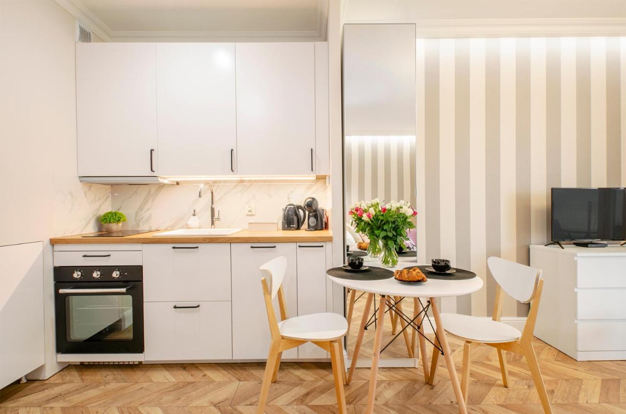 Sky Home- Rose -manufaktura, Bezplatny Parking, Klima, Dostep Na Kod Lodz (Lodz)