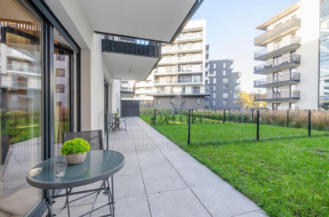 Sky Home- Rose -manufaktura, Bezplatny Parking, Klima, Dostep Na Kod Apartment