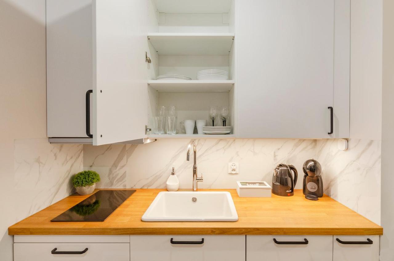 Sky Home- Rose -manufaktura, Bezplatny Parking, Klima, Dostep Na Kod Apartment