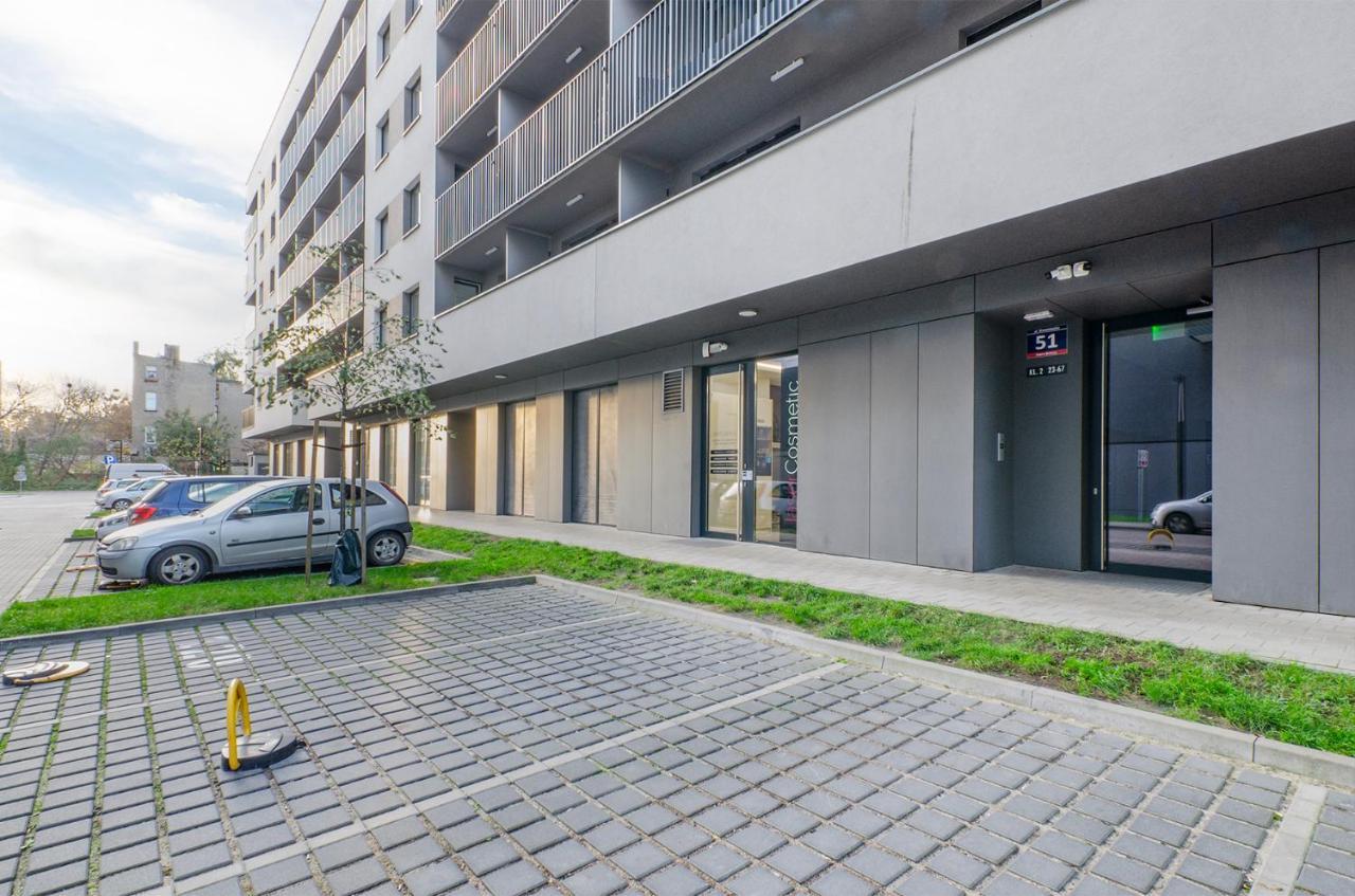 Apartment Sky Home- Rose -manufaktura, Bezplatny Parking, Klima, Dostep Na Kod Lodz (Lodz)